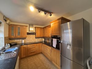 KITCHEN- click for photo gallery